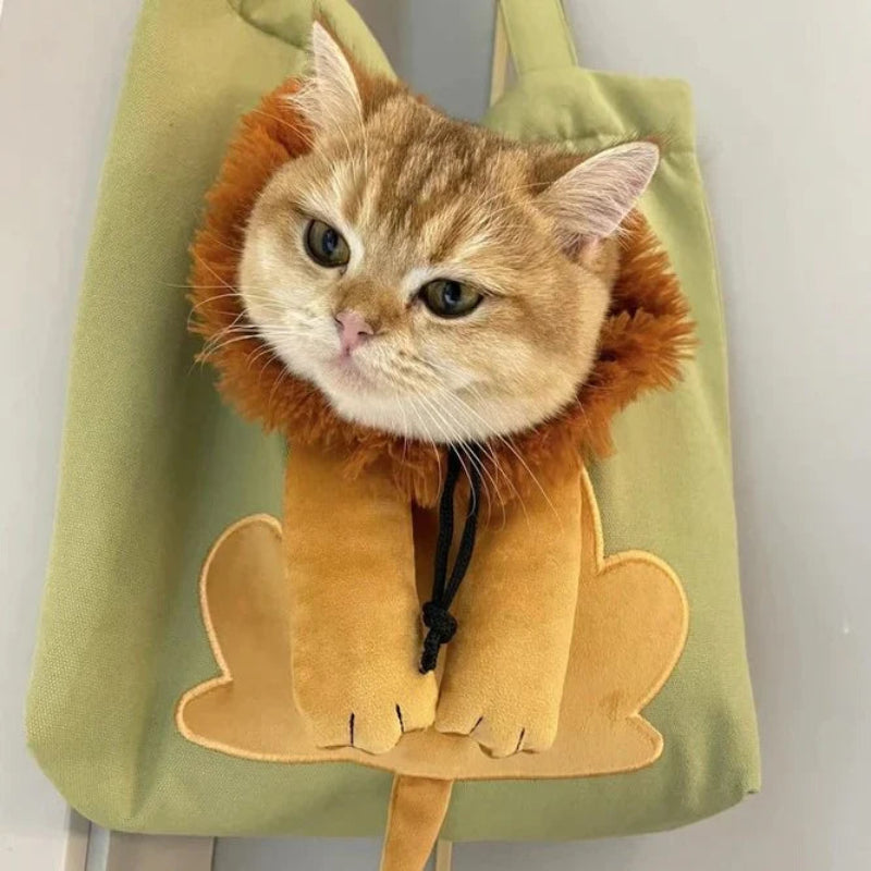 Travel-friendly Lion Cat Shoulder Bag – Lightweight, fashionable, and cozy pet carrier for cats
