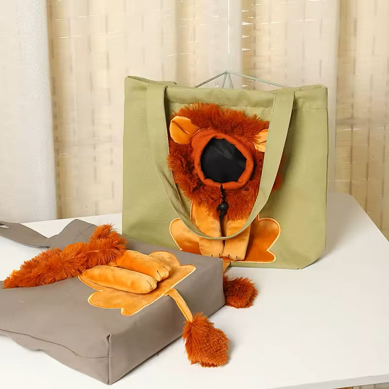 Lion Cat Shoulder Bag – Cozy and stylish pet carrier for comfortable travel.
