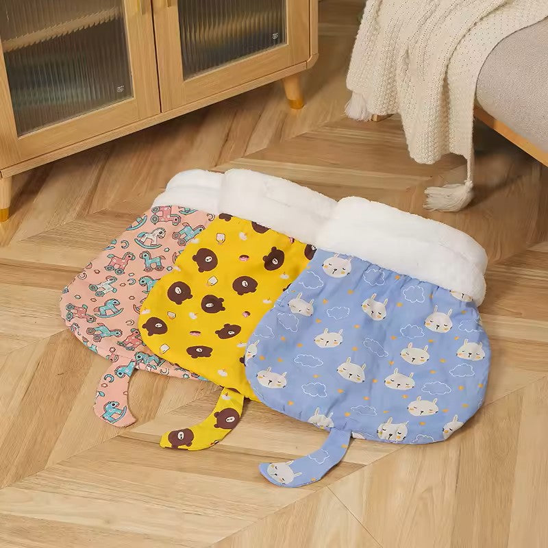 Plush Winter Cat Sleeping Bag – Self-warming, ultra-soft pet bed that keeps indoor cats warm, snug, and comfortable all season long