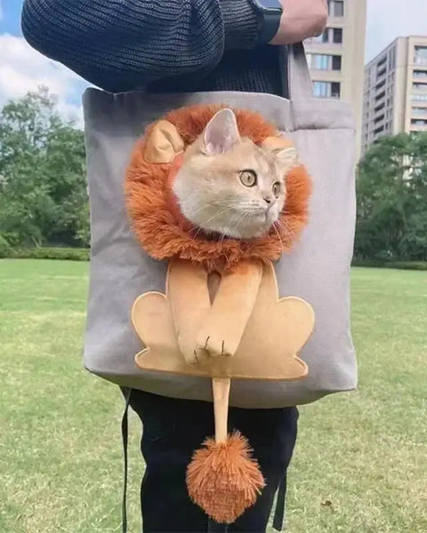 Lion Cat Shoulder Bag – Cozy and stylish pet carrier for comfortable travel.
