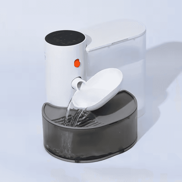 Smart pet water fountain in use